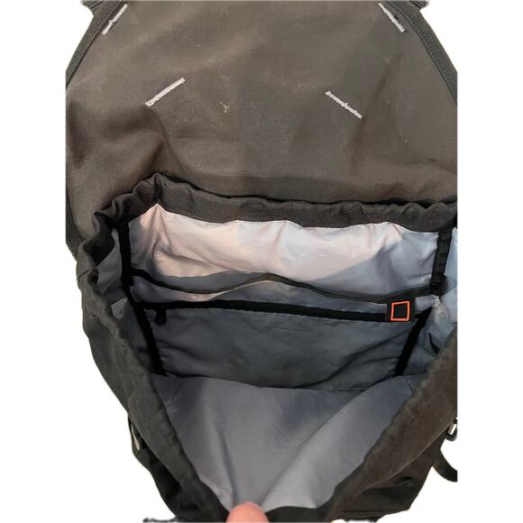 Under Armour Black Hustle Sport Backpack - Picture 6 of 6